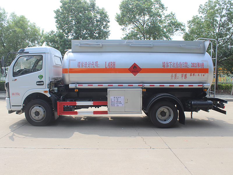 東風(fēng)多利卡8.1立方SCS5120GRYEQ6易燃液體罐式運(yùn)輸車